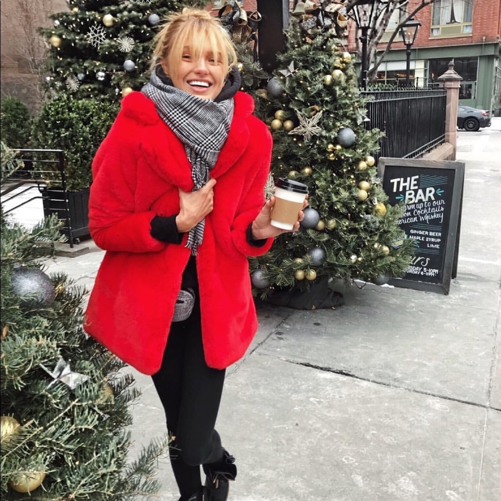 Meet your Posher, Gabriella